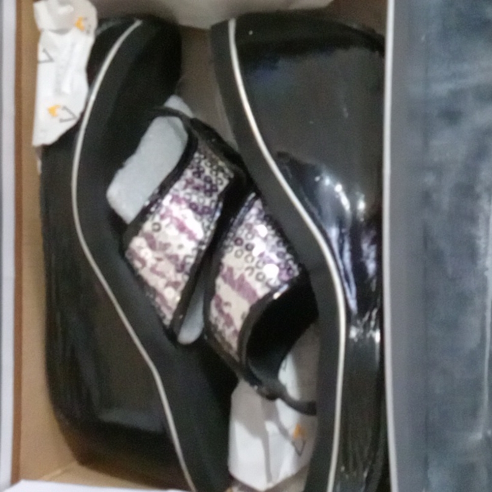 Very Nice In Box Volatile Wedge Sandal